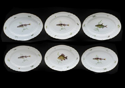 Lot 81 - A group of six Richard Ginori porcelain serving dishes