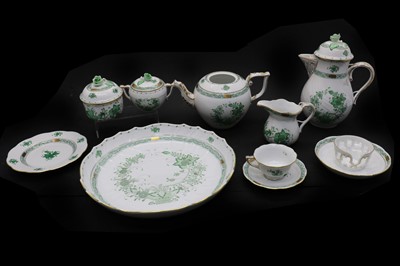 Lot 87 - A Herend porcelain ‘Chinese Bouquet’ pattern part cabaret service