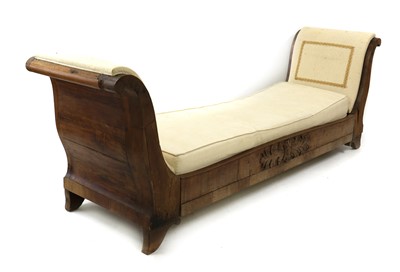 Lot 284 - A French walnut day bed