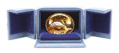 Lot 228 - A cased 18ct gold fish pendant, by Arthur Fleischmann, c.1975