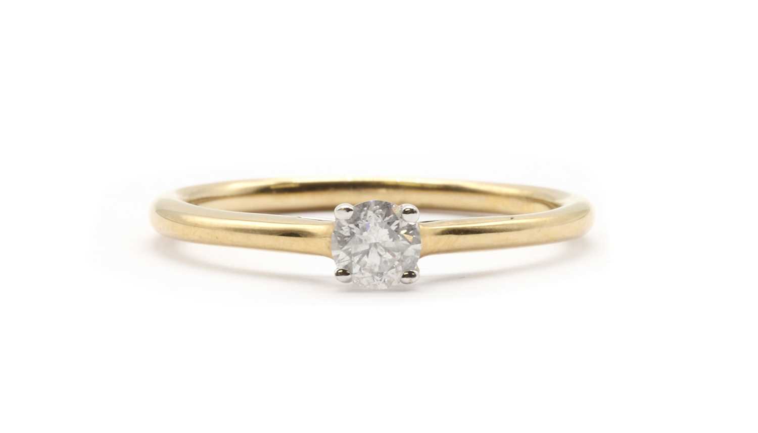 Lot 92 - A 9ct gold single stone diamond ring