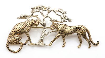 Lot 392 - A 9ct gold leopard brooch, by Harriet Glen