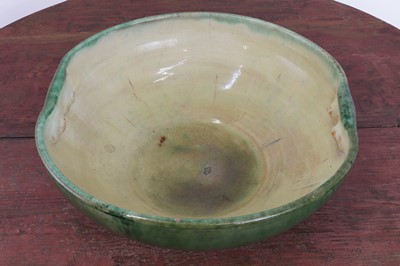 Lot 248 - A large green-glazed stoneware owl-form bowl
