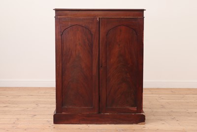 Lot 286 - A mahogany collectors cabinet