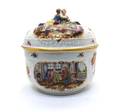 Lot 156 - A large Meissen style porcelain tureen and cover