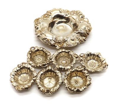 Lot 59 - An American silver floral dish