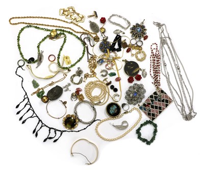 Lot 309 - A collection of jewellery