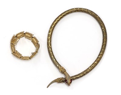 Lot 311 - A collection of costume jewellery