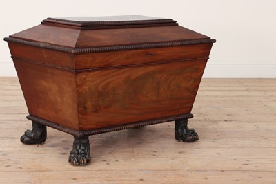 Lot 199 - A Regency mahogany cellaret