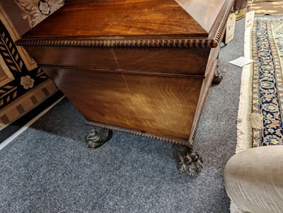 Lot 199 - A Regency mahogany cellaret