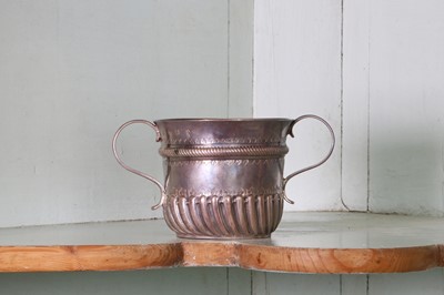 Lot 333 - A Queen Anne silver two-handled cup or porringer