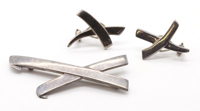 Lot 129 - A silver 'Graffiti X' earring and brooch/pendant suite, by Tiffany & Co.