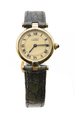 Lot 571 - A ladies' Vermeil Must de Cartier quartz strap watch