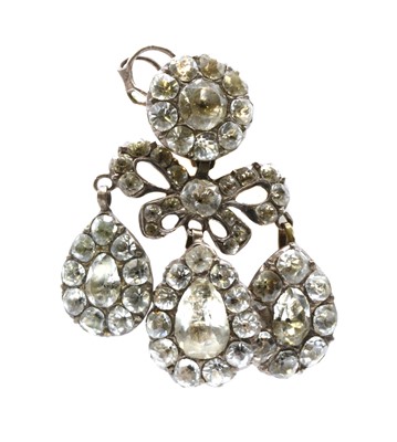 Lot 2 - An 18th century silver paste set girandole drop earring