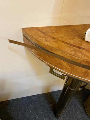 Lot 285 - A Mastercraft console table