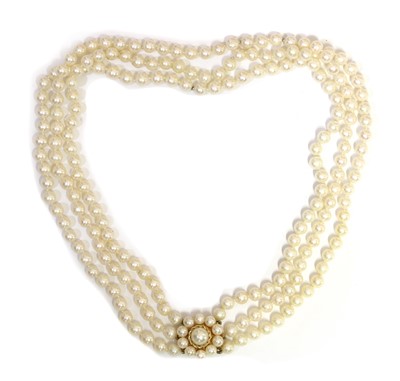 Lot 347 - A three row uniform cultured pearl necklace