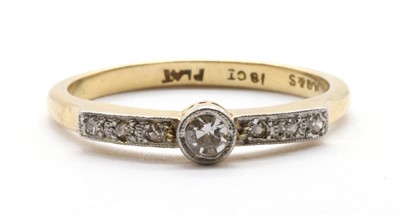 Lot 105 - A gold diamond ring