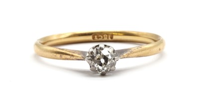 Lot 39 - A gold single stone diamond ring