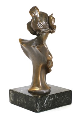 Lot 22 - An Art Nouveau bronze bust of a lady