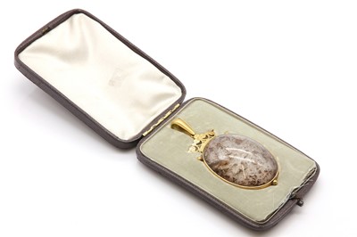 Lot 37 - A cased Victorian rock crystal pendant