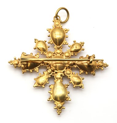 Lot 31 - A Regency foiled garnet and split pearl brooch/pendant