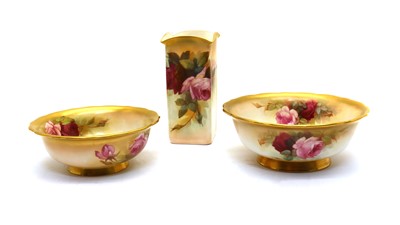Lot 162 - A Royal Worcester porcelain vase