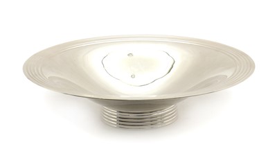 Lot 13 - A contemporary silver dish