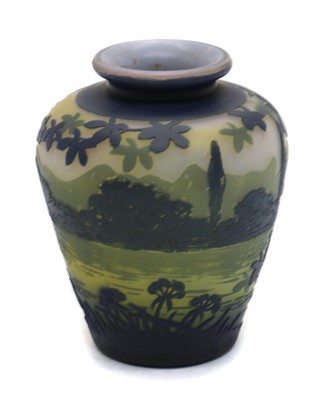 Lot 210 - A French De Vez cameo glass vase