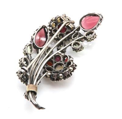 Lot 148 - An Arts & Crafts silver spray brooch, attributed to Dorrie Nossiter