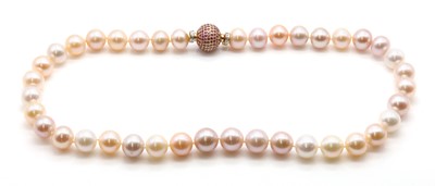 Lot 262 - A single row cultured freshwater pearl necklace
