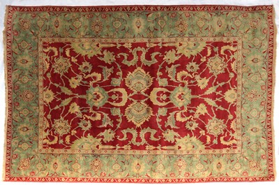 Lot 371 - An Agra carpet