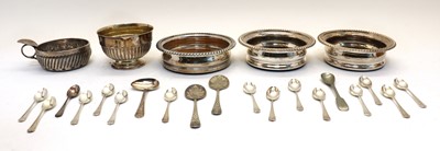 Lot 47 - A collection of silver plated items