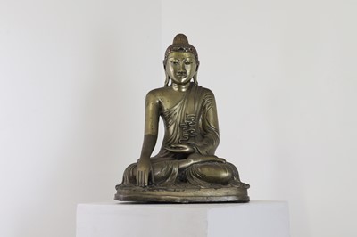 Lot 28 - A bronze figure of Buddha
