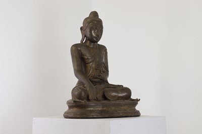 Lot 27 - A bronze figure of Buddha