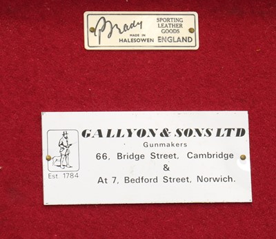 Lot 125 - A leather gun case, by Gallyon & Sons Ltd