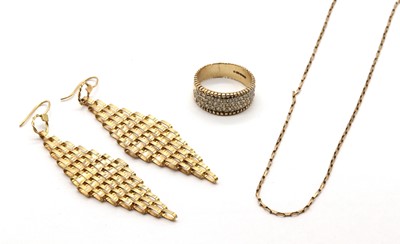 Lot 426 - A collection of gold jewellery