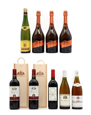 Lot 155 - An assortment of wines