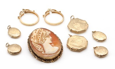 Lot 276 - A collection of gold jewellery