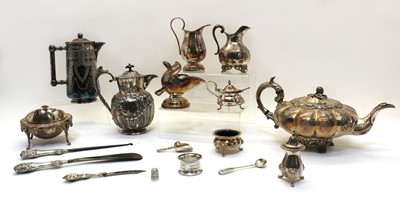 Lot 48 - A small collection of silver items
