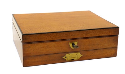 Lot 174 - A Winsor & Newton paint box