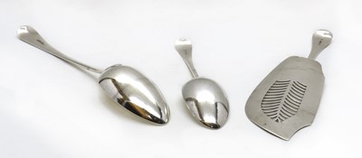 Lot 5 - A George III silver basting spoon