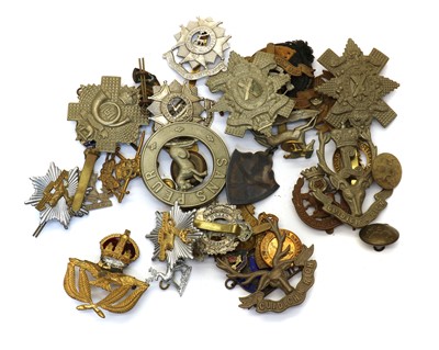 Lot 156 - A large collection of regimental badges and buttons