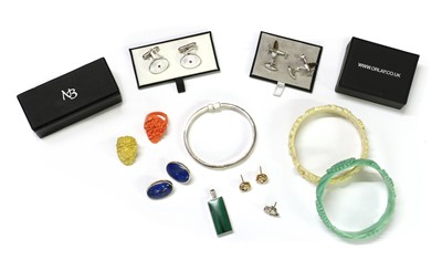 Lot 454 - A collection of jewellery