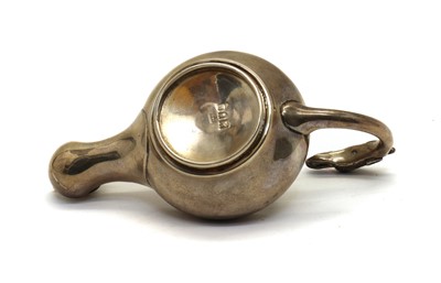 Lot 5 - An Edwardian silver table lighter