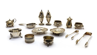 Lot 25 - An assorted collection of silver items