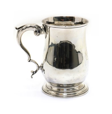 Lot 7 - A George III silver mug