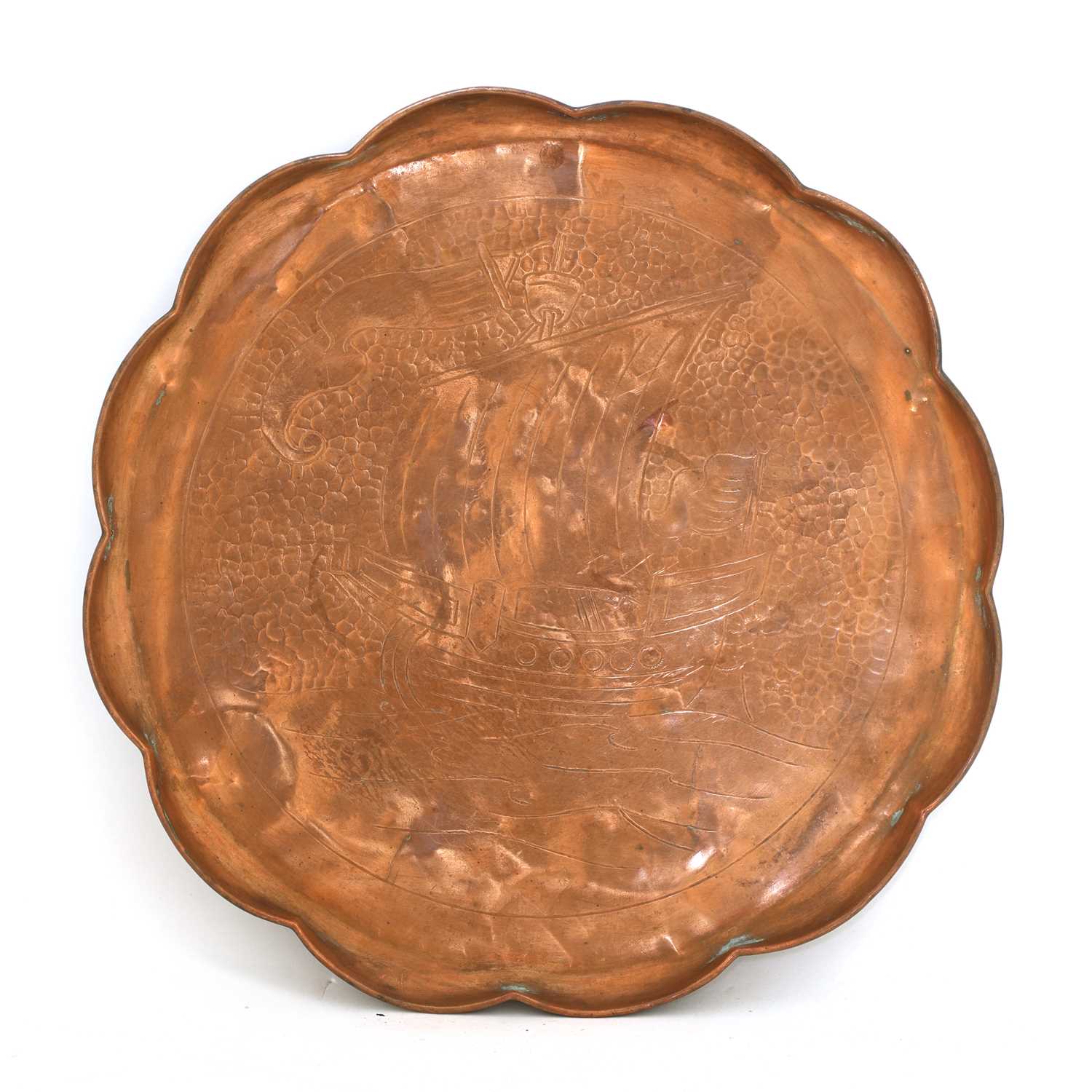 Lot 30 - A Newlyn copper tray