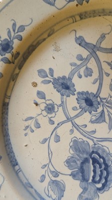 Lot 76 - A Delft pottery charger