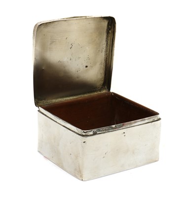 Lot 7 - A silver mounted cigarette box