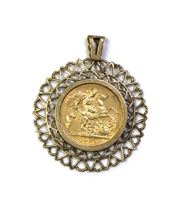 Lot 476 - A sovereign pendant